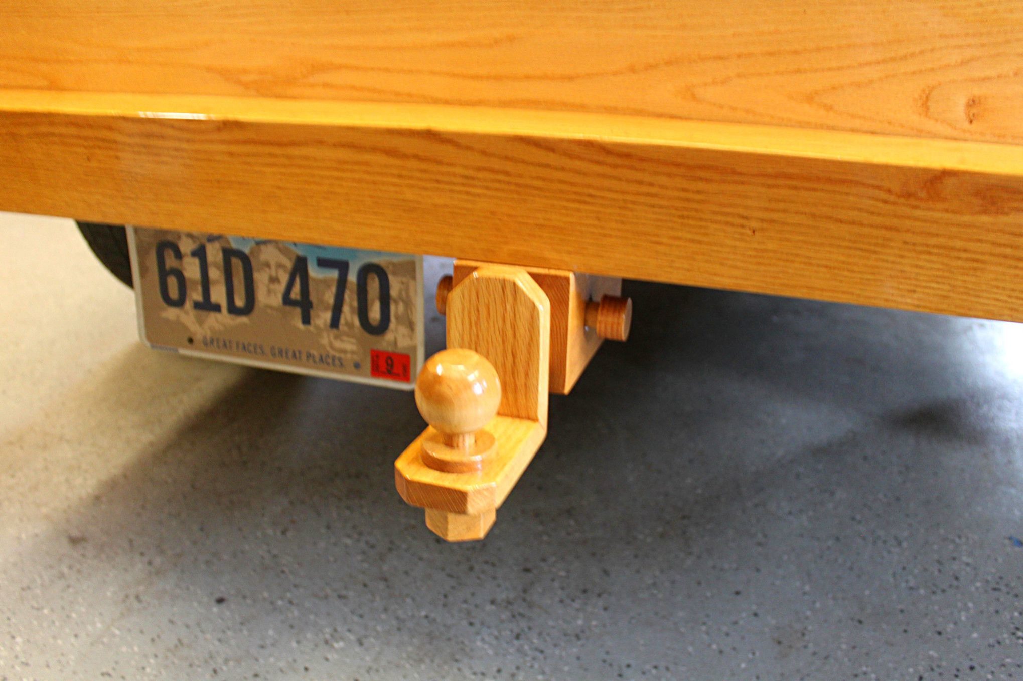 Dřevěný Ford PickUp - tažné zařízení