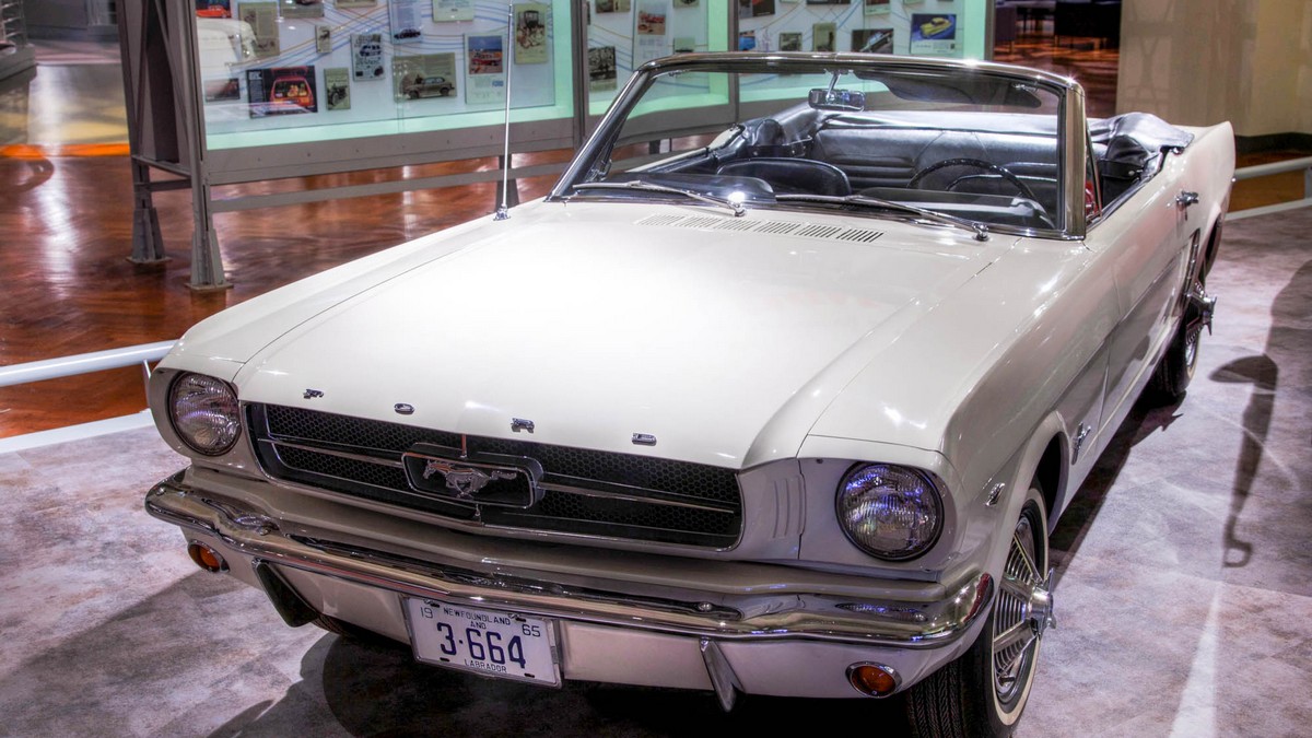 První Ford Mustang - kabriolet