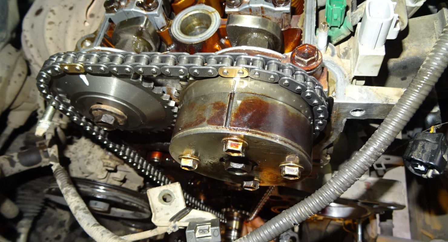 Koupíte levné auto a hned zaplatíte desítky tisíc. Mechanici varují před osmičkou rizikových motorů, pohořela Toyota i Ford