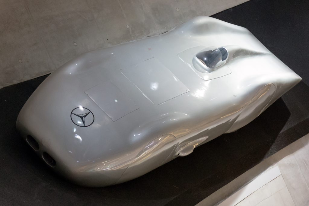 Závodní speciál Mercedes-Benz-W125