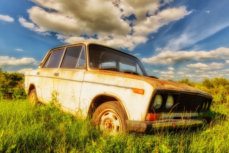 Нива битые авто