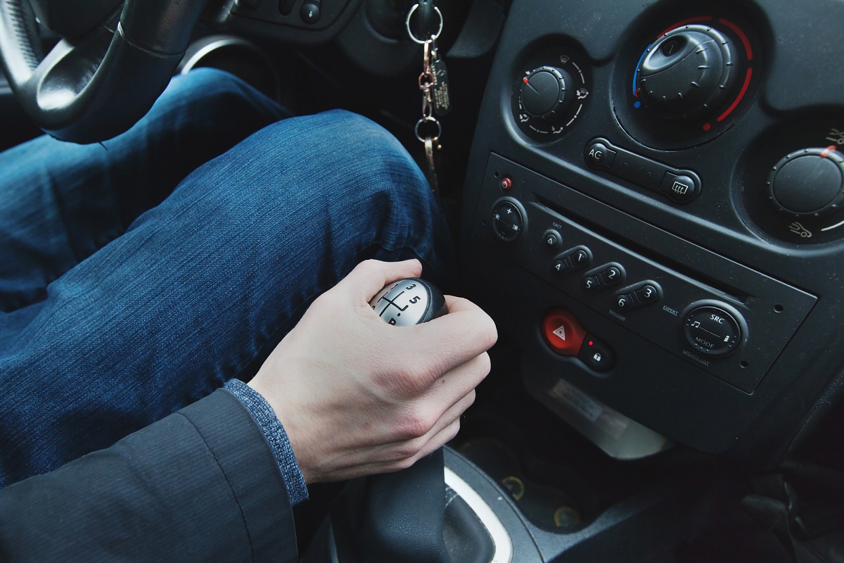 Možné příčiny, proč automobil nechce zařadit. Problém můžete objevit i sami