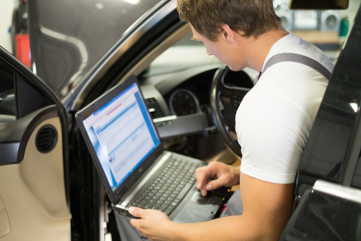 V 58 % aut se skrývá závada motoru, o které řidič netuší. Diagnostika 18 milionů vozů ukázala dalších 4 slabých míst