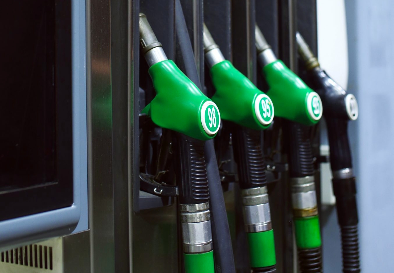 Co když natankujete natural 98 místo 95? Zlepšuje to výkon?