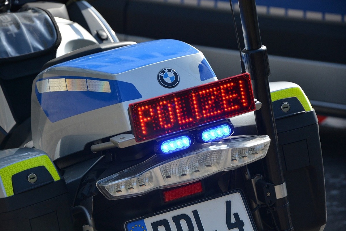 Rumun jel 141 km/h na sedmdesátce a přišel o motorku. Rakouská policie uplatnila přísný zákon