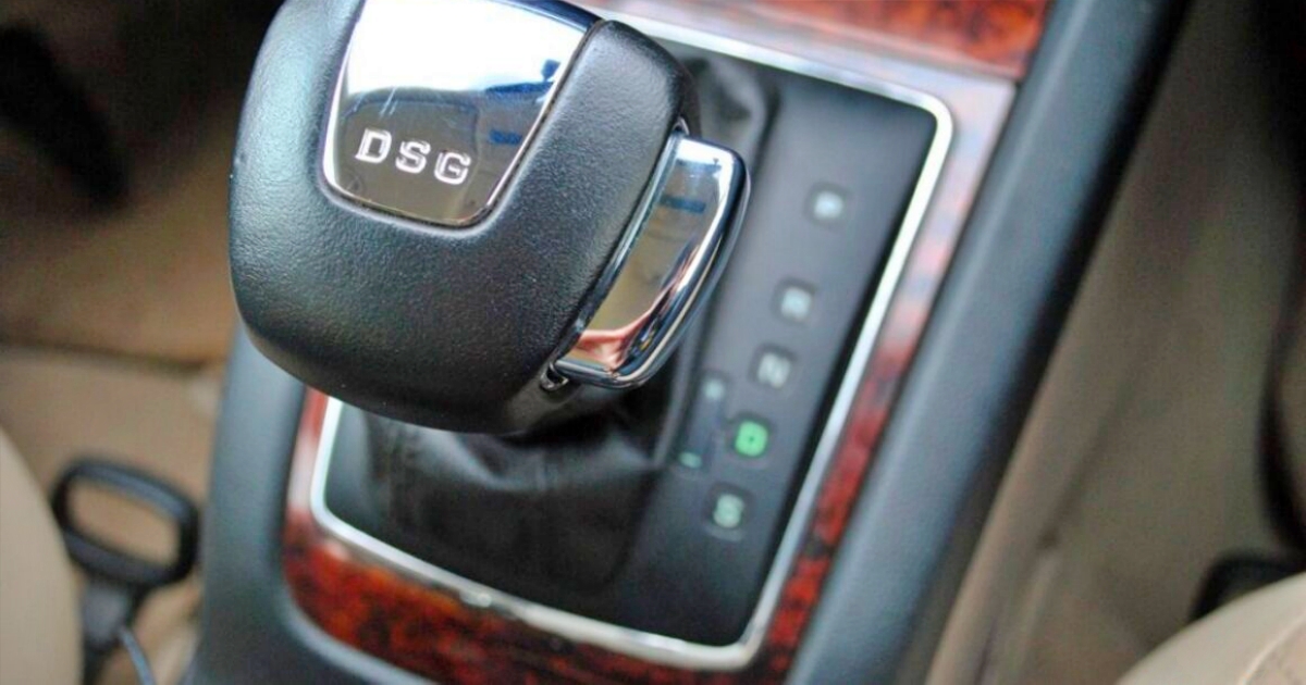 Co dělat, když automatická převodovka škubne při přeřazení? Kdo okamžitě nezastaví, zaplatí až 250 000 Kč