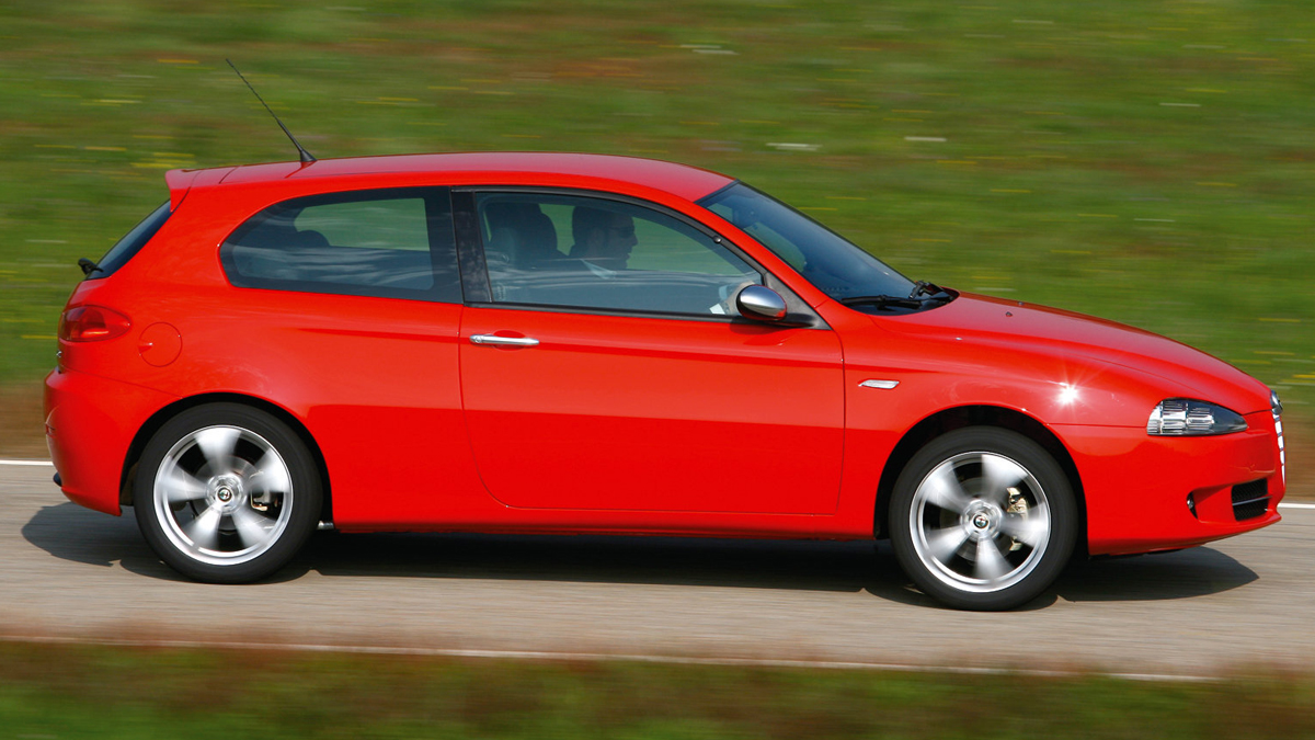 Italský útok na německou trojku. Alfa Romeo chystá návrat slavné Giulietty, nový hatchback má navázat na úspěch modelu 147