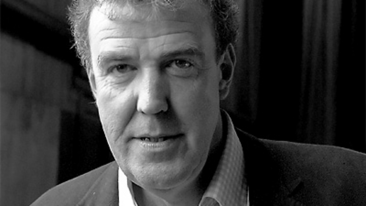 Jeremy Clarkson už to nevydržel: „Auta před 10 lety byla téměř dokonalá, pak přišly elektromobily.“