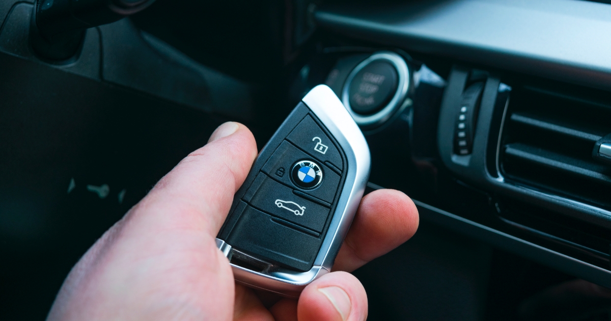 Jak bezchybně nastartovat auto? Autoškola prý správný postup neučí, každý řidič by ho ale měl znát