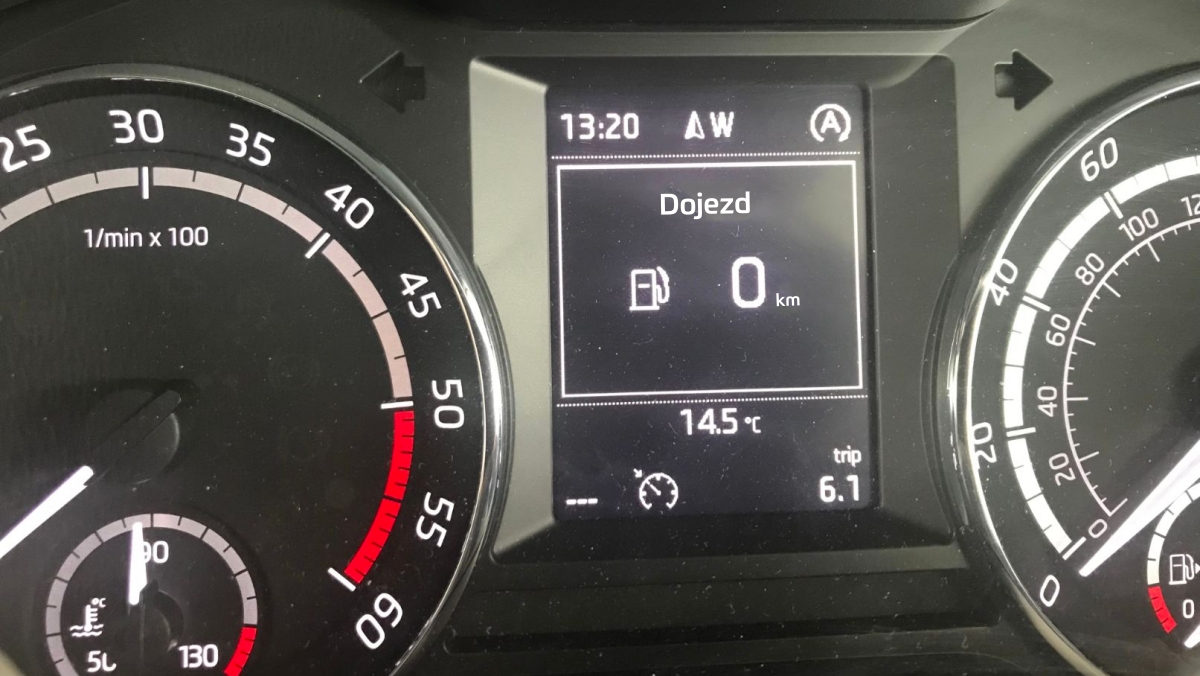 1 litr nafty za 29,50 Kč: Stát platí rozdíl z vlastní kapsy. Malta jako jediná země v EU, kde se cena nemění, ať se děje cokoliv