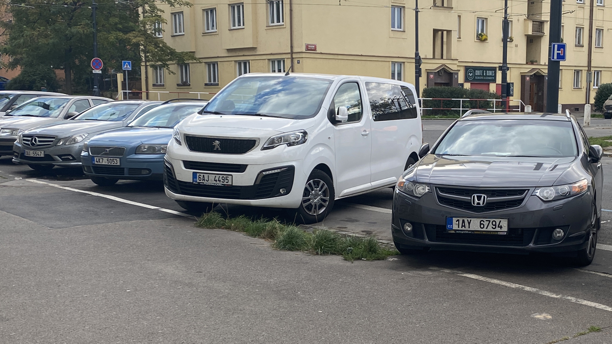Společně s českými mechaniky jsme vybrali 5 značek aut, které bychom si v životě nepořídili. Najdete mezi nimi tu svoji?