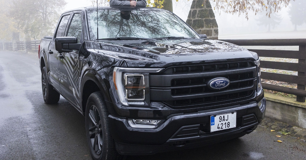 Konec velkých SUV a pick-upů v Evropě se blíží: EU od roku 2027 zavírá díru v pravidlech, která je držela při životě