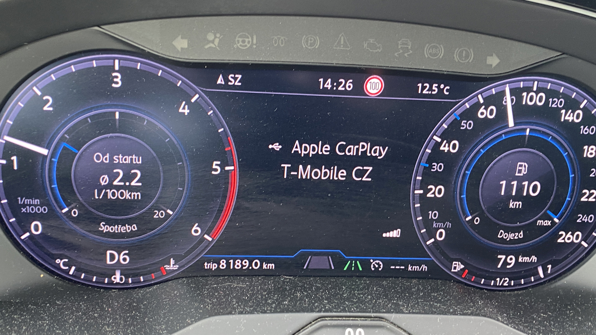 Jaká rychlost v autě zařídí nejnižší spotřebu? Trik funguje na 100 % u všech motorů a značek