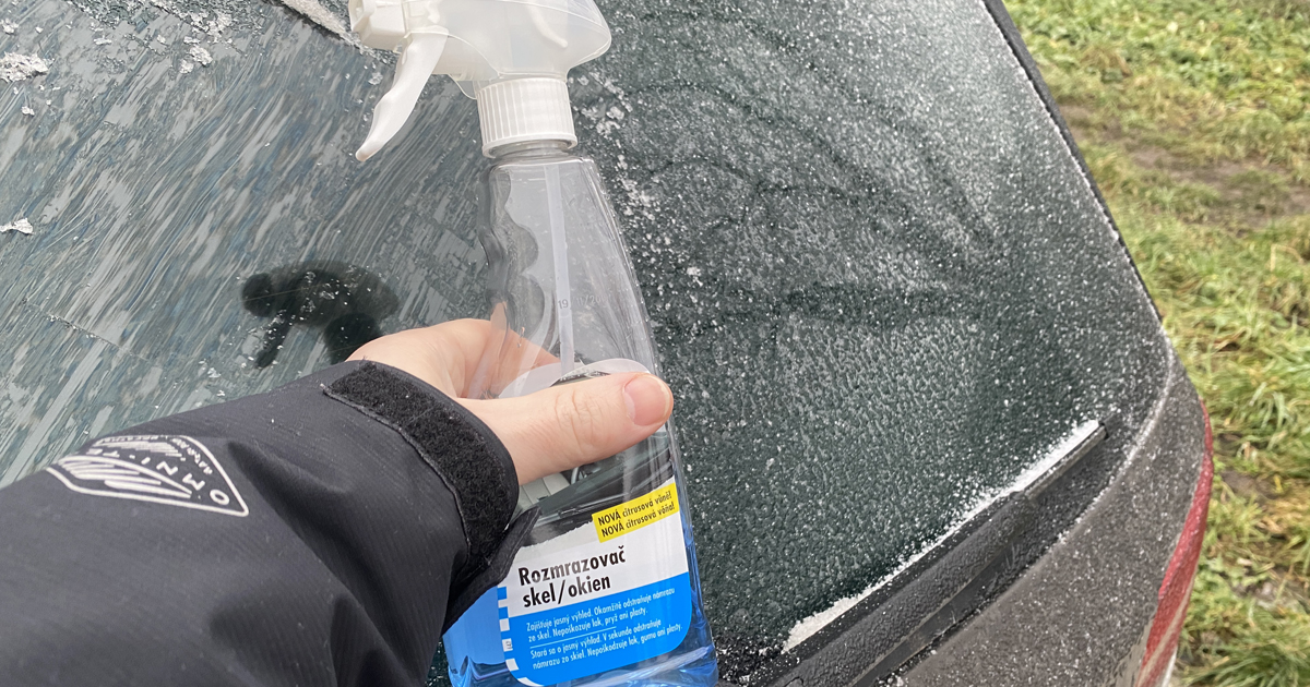 Inženýr z NASA ukázal návod, jak během pár vteřin rozmrazit v zimě celé auto. Vyzkoušeli jsme ho