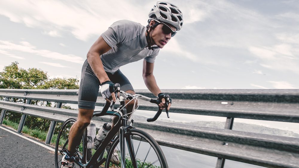 Tabulka tlaků pro každý typ kola: Cyklista s váhou 100 kg potřebuje v pneumatice o celý bar víc než 50kg jezdec
