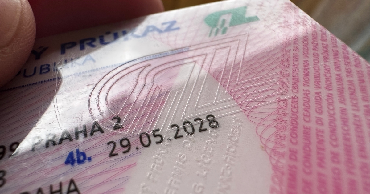 Speciální „kód 78“ má v řidičském průkazu jen hrstka řidičů. Brzy ale bude standardem po celé EU. Máte ho? A co značí?