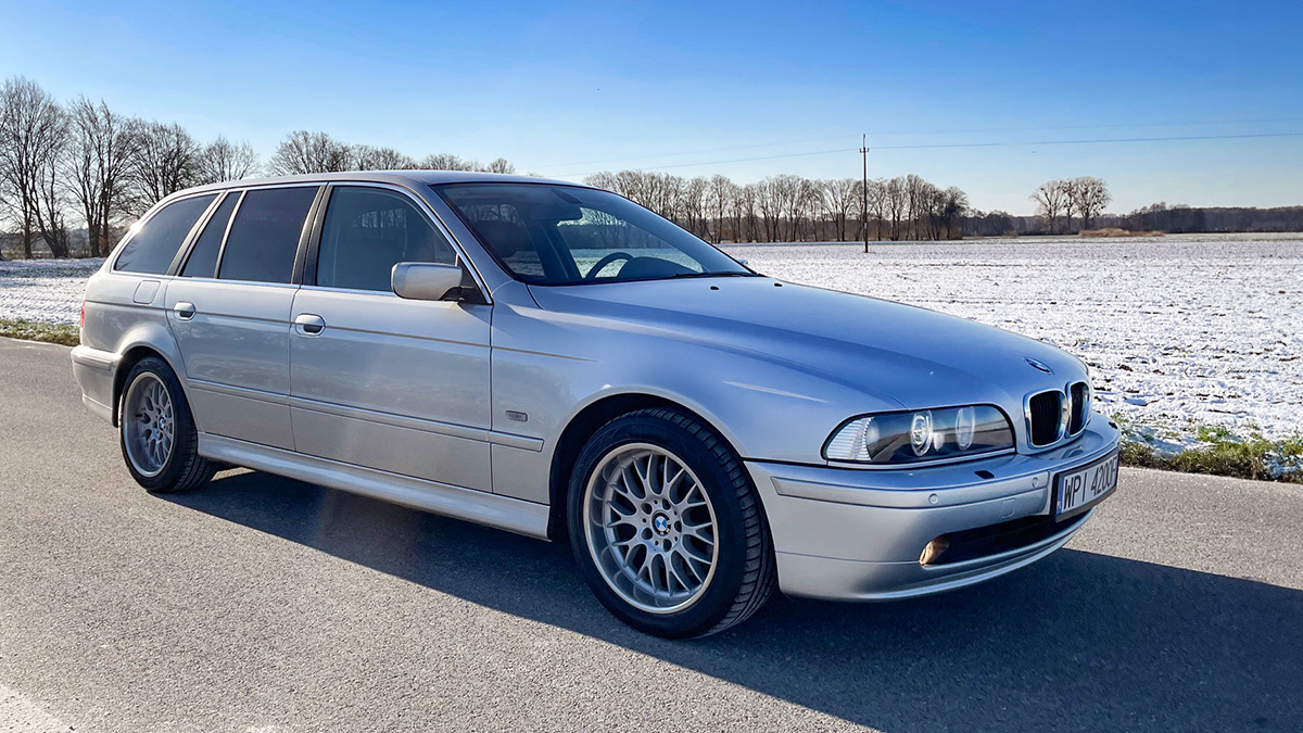 Pokuta až 25 000 Kč řidičům: Pokud vlastní oblíbený model auta, policie si je „vytáhne“ z kolony a pěkně podusí