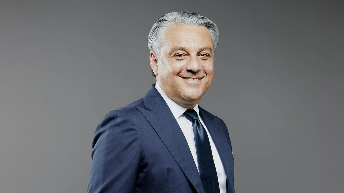 Šéf Renaultu už to nevydržel: „Ať nám EU laskavě pomůže prodávat ty zázračné elektromobily, když si je vydupala“