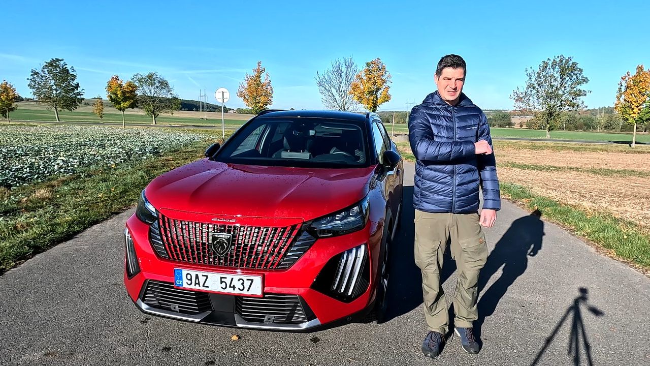 Týdenní test Peugeot 2008 GT PureTech 130: Dobrá spotřeba a průměrný zavazadelník