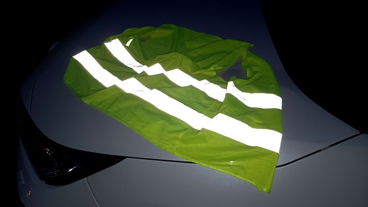 Cyklisté po celé Evropě se bouří: „Pokuta za jízdu bez reflexní vesty už je vážně přes čáru“