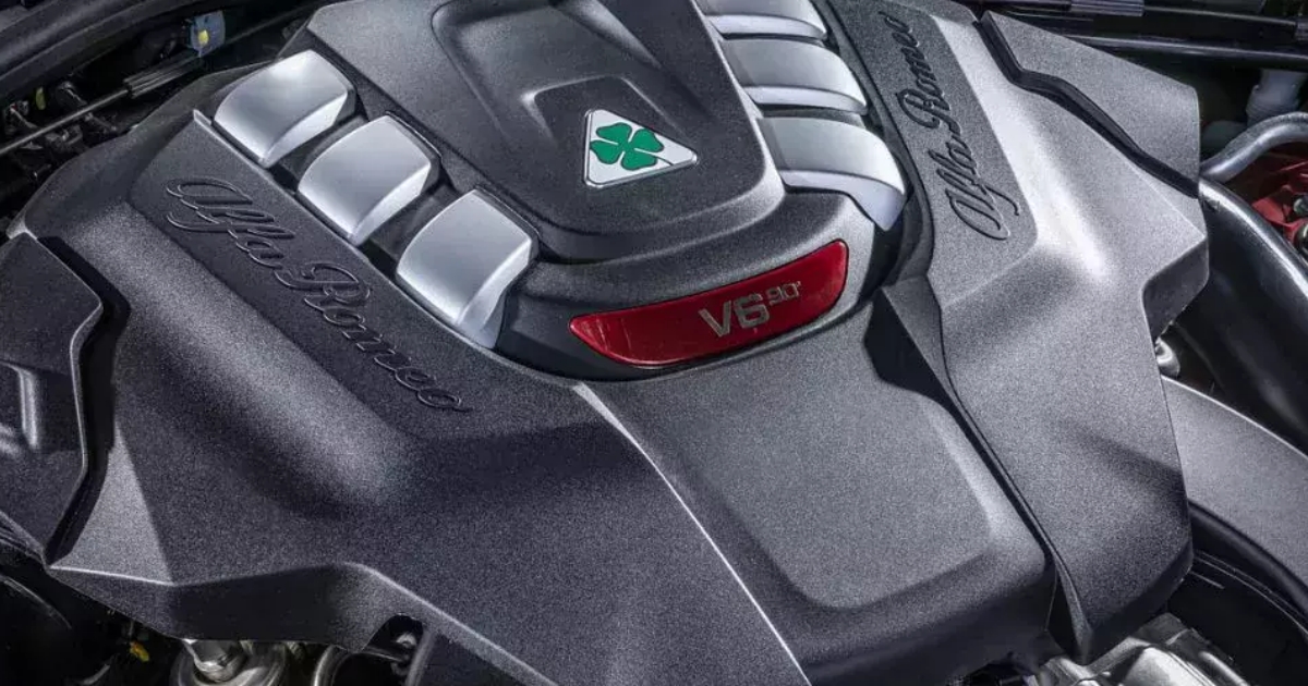 Konec baterií, návrat spalováků? Gigant investuje 993 milionů Kč do motorů, které měly skončit