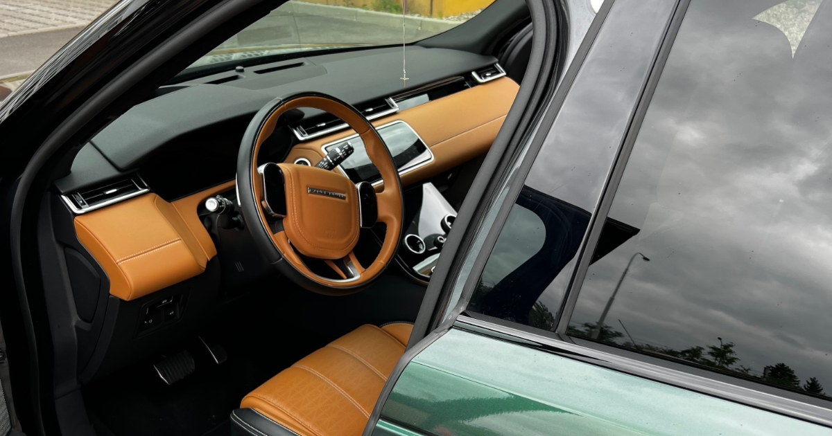 Anketa mezi 50 000 majiteli aut: nejporuchovější značkou je Land Rover. Auto za miliony dostalo 4,3 bodů z 10