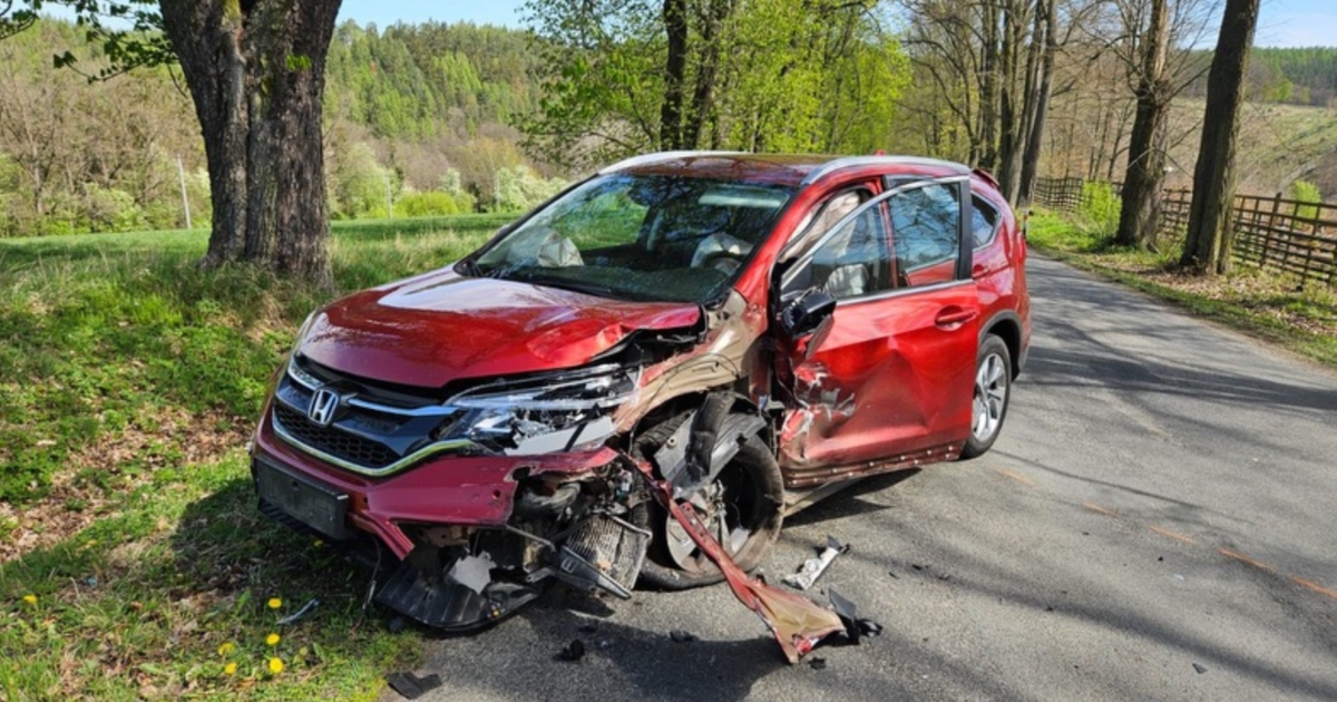 Honda svolává 700 000 aut z let 2014 až 2021: Za jízdy může modelům Civic a HR-V upadnout kolo. Přihlášení krok za krokem
