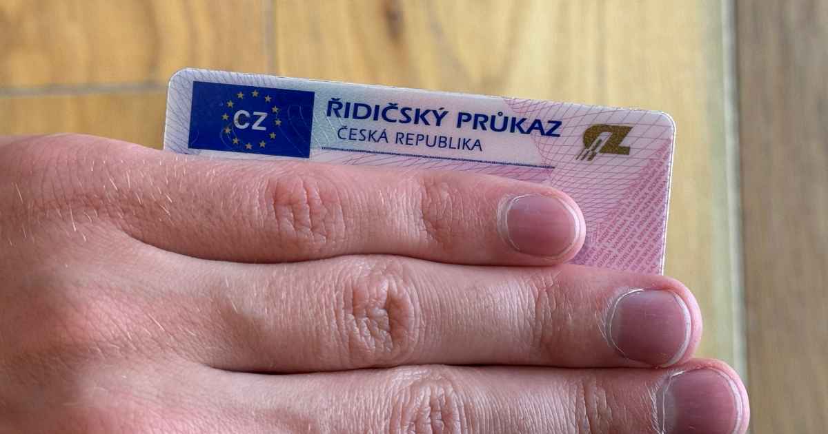 Apelujeme: Kdo si včas nezažádá, může přijít o řidičák. Týká se to statisíců Čechů