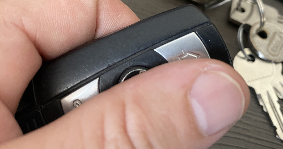 Dělají to jen dobří řidiči: jeden drobný pohyb při startování auta prodlužuje životnost motoru i baterie