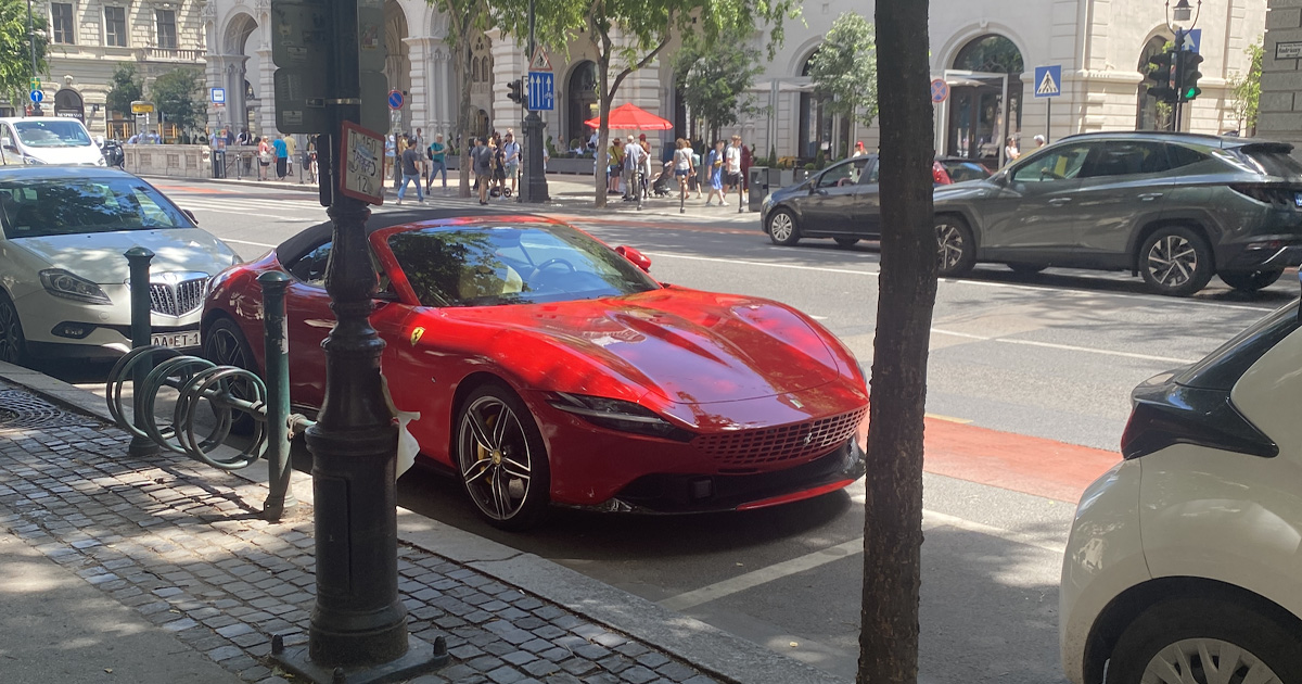 Povinná výměna SPZ se blíží: Desetitisíce plug-in hybridů čeká i riziko vyřazení z provozu v Maďarsku