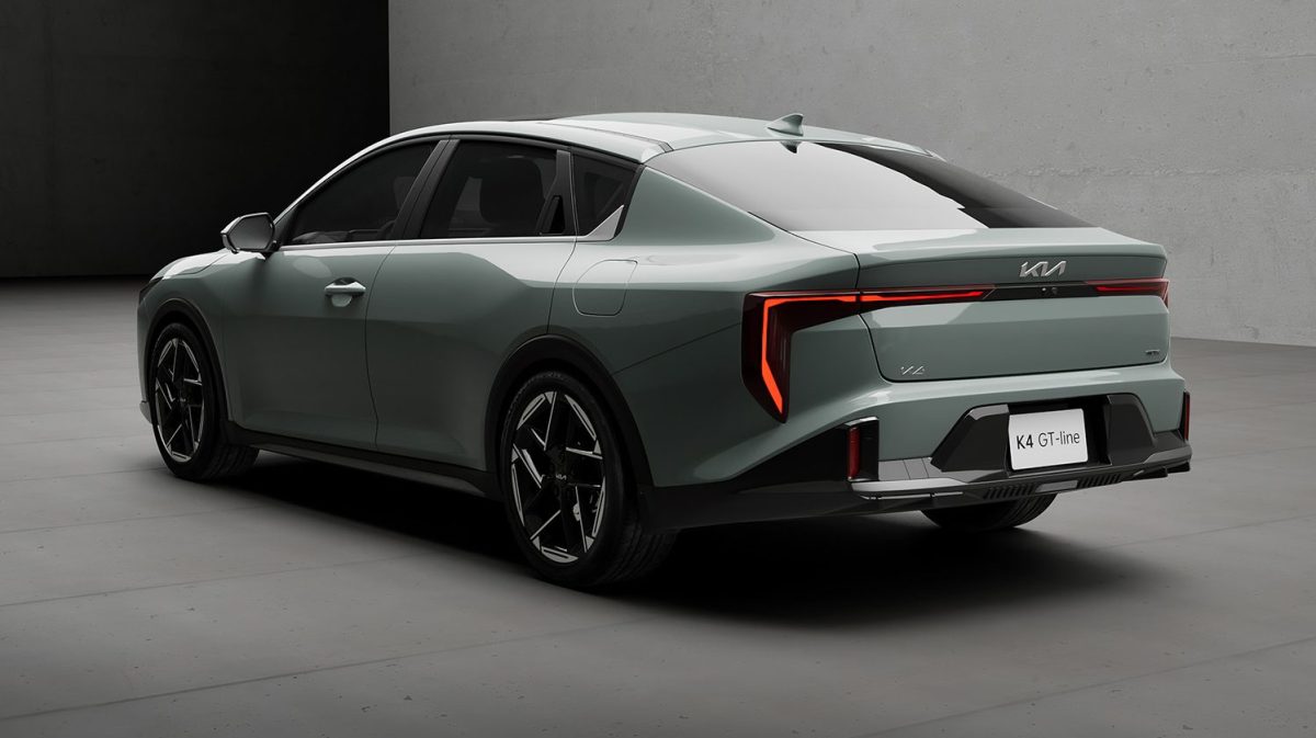 Hezčí auto Češi neviděli: Nová Kia předběhla Škodu Octavii o dekádu, chtějí ji všichni. Národní sen, nic lepšího už nebude