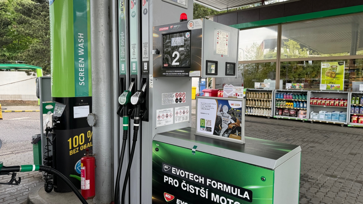 73 Kč za 1 litr nafty? Dopravci bijí na poplach a žádají zásah vlády, jinak hrozí vlna bankrotů