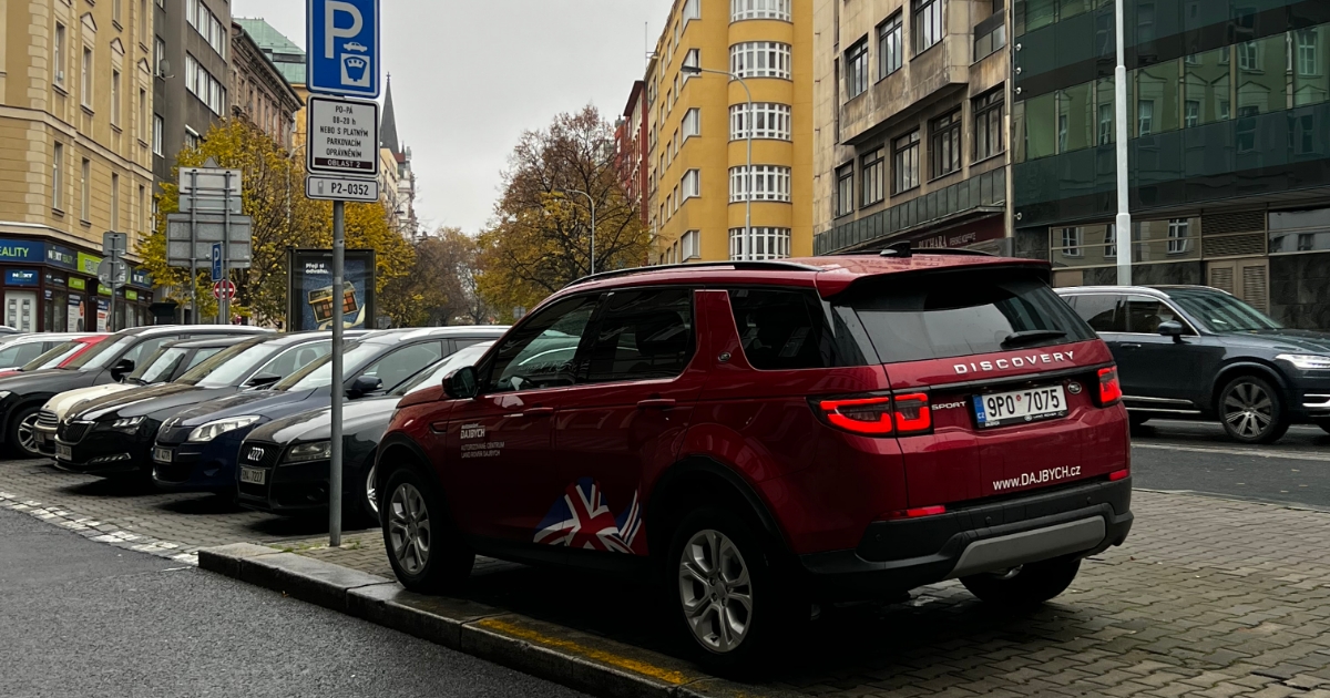 Kvíz: Modré zóny a městské parkování. Dokážete projít testem, na kterém většina řidičů selže?