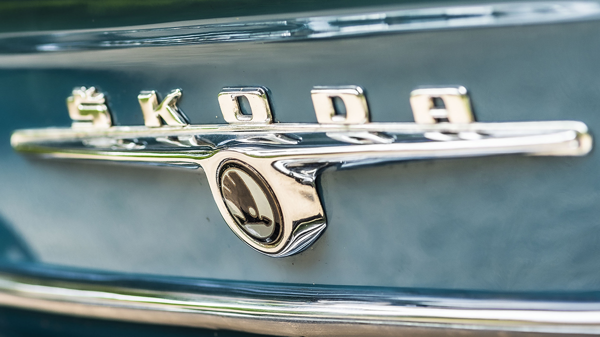 Tisíce nostalgických Čechů mají v garážích auto za miliony, ale neví o tom. Patříte mezi ně?