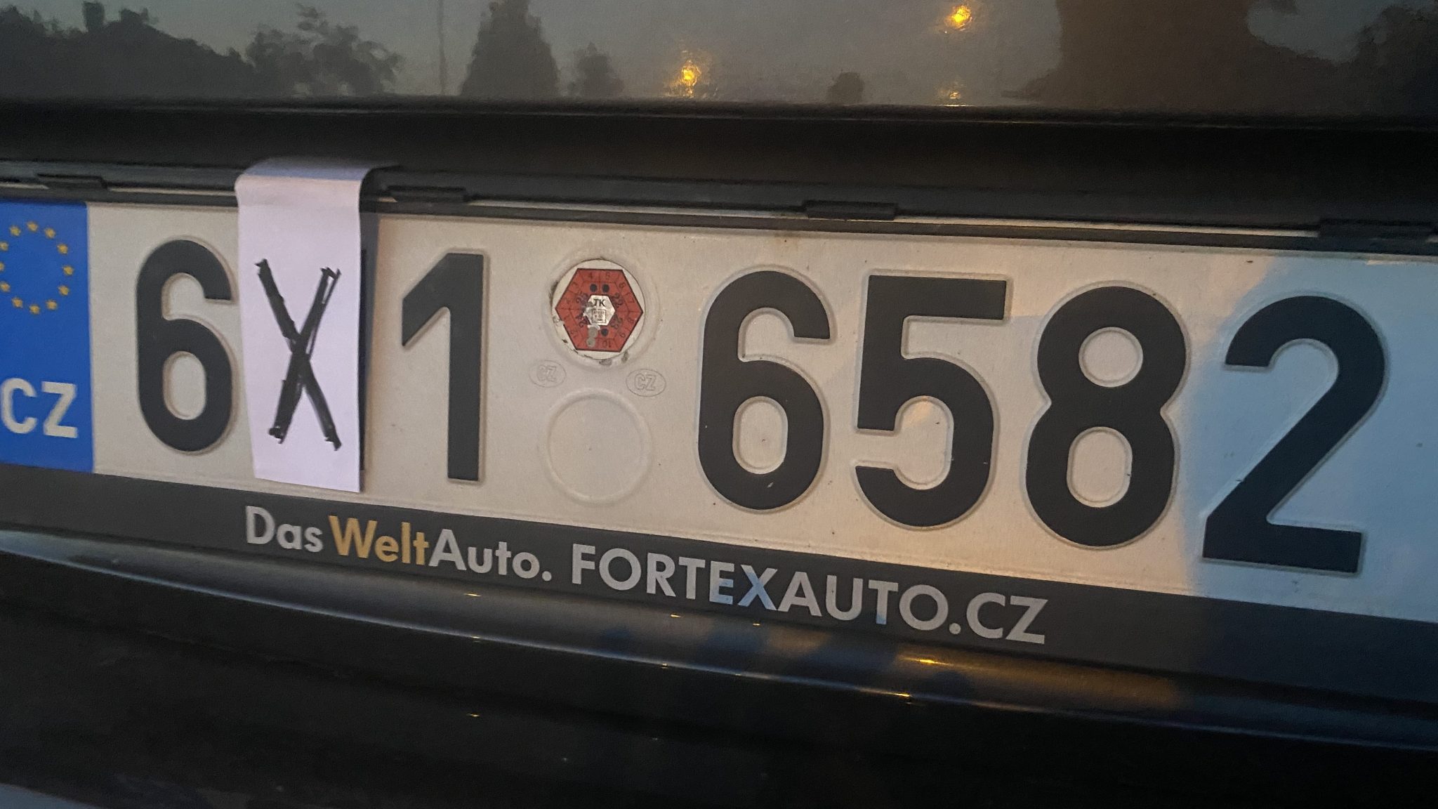 Dnes večer se podívejte na svou SPZ. Zítra už může být pozdě, zloději si možná vybírají právě vaše auto