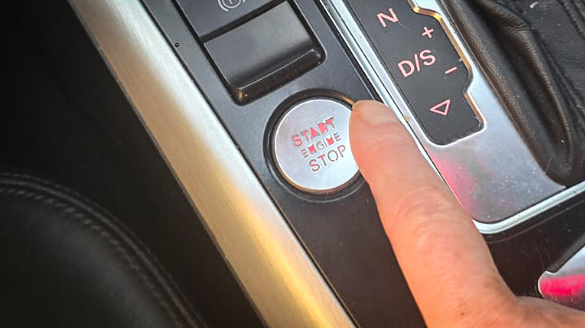 Trump oznámil konec systému start-stop, Evropa může jen závidět. Čechům otravné mačkání tlačítka automaticky nekončí