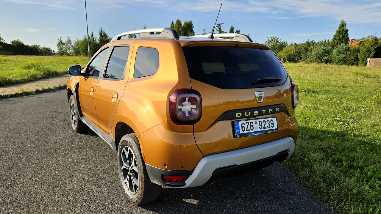 Duster láká jako nejlevnější SUV v bazaru. Po pár letech ale majitelé platí účty, se kterými nepočítali