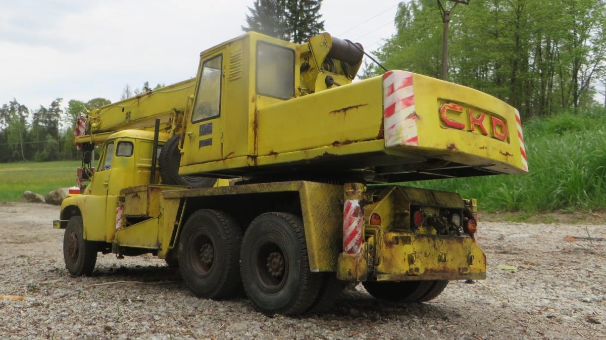 Český modelář má zlaté ručičky. Jeho RC model Tatra 148 zabral 1 100 hodin práce. Od té skutečné byste ji nepoznali