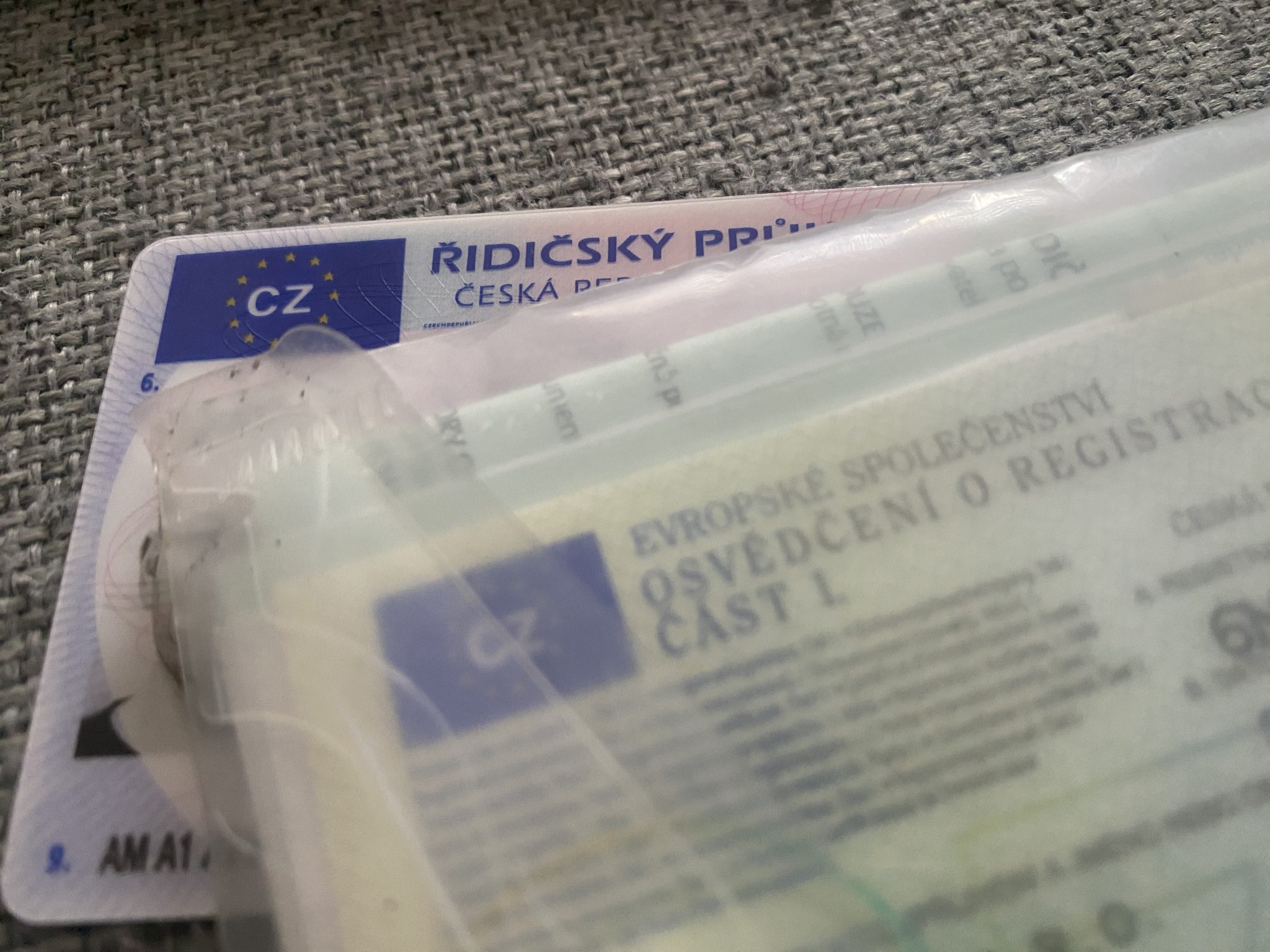 Jezdíte s dieselem bez DPF filtru? Brusel schválil nová pravidla pro STK, která bez milosti odstaví statisíce aut