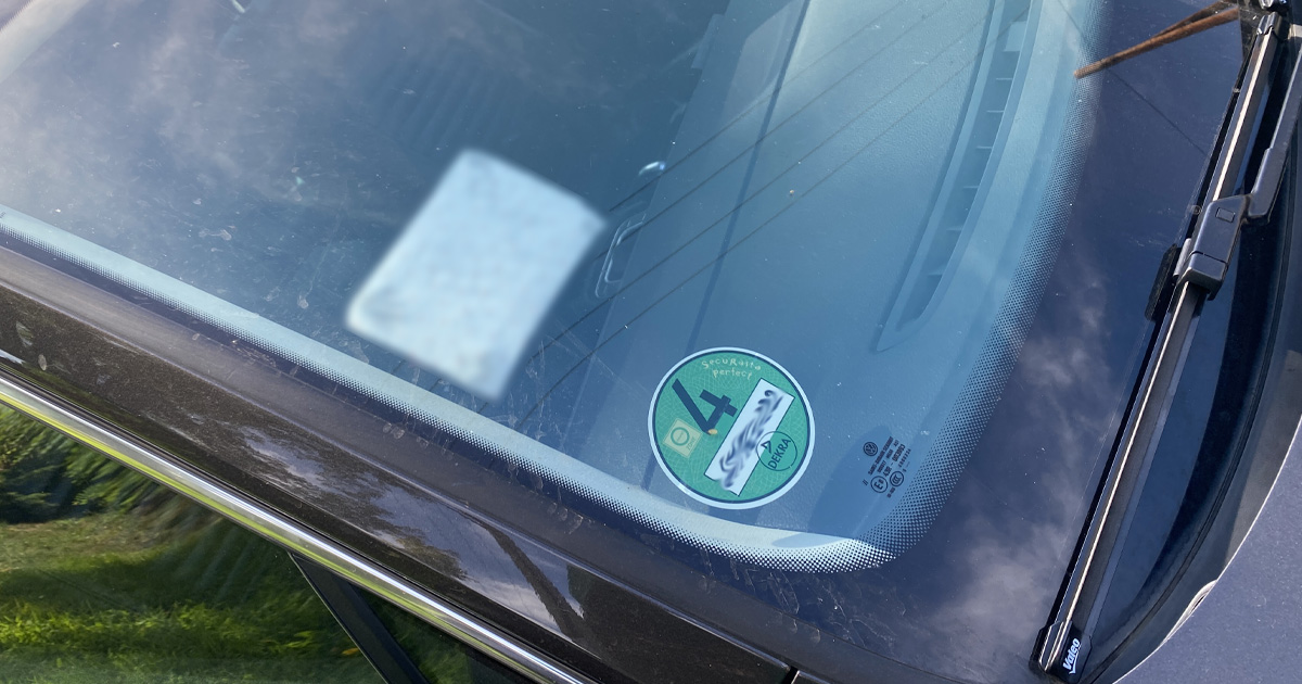 Ekologická daň 10 000 Kč za ojetinu straší řidiče po celém Česku. Kdy a kde ji zaplatíte?