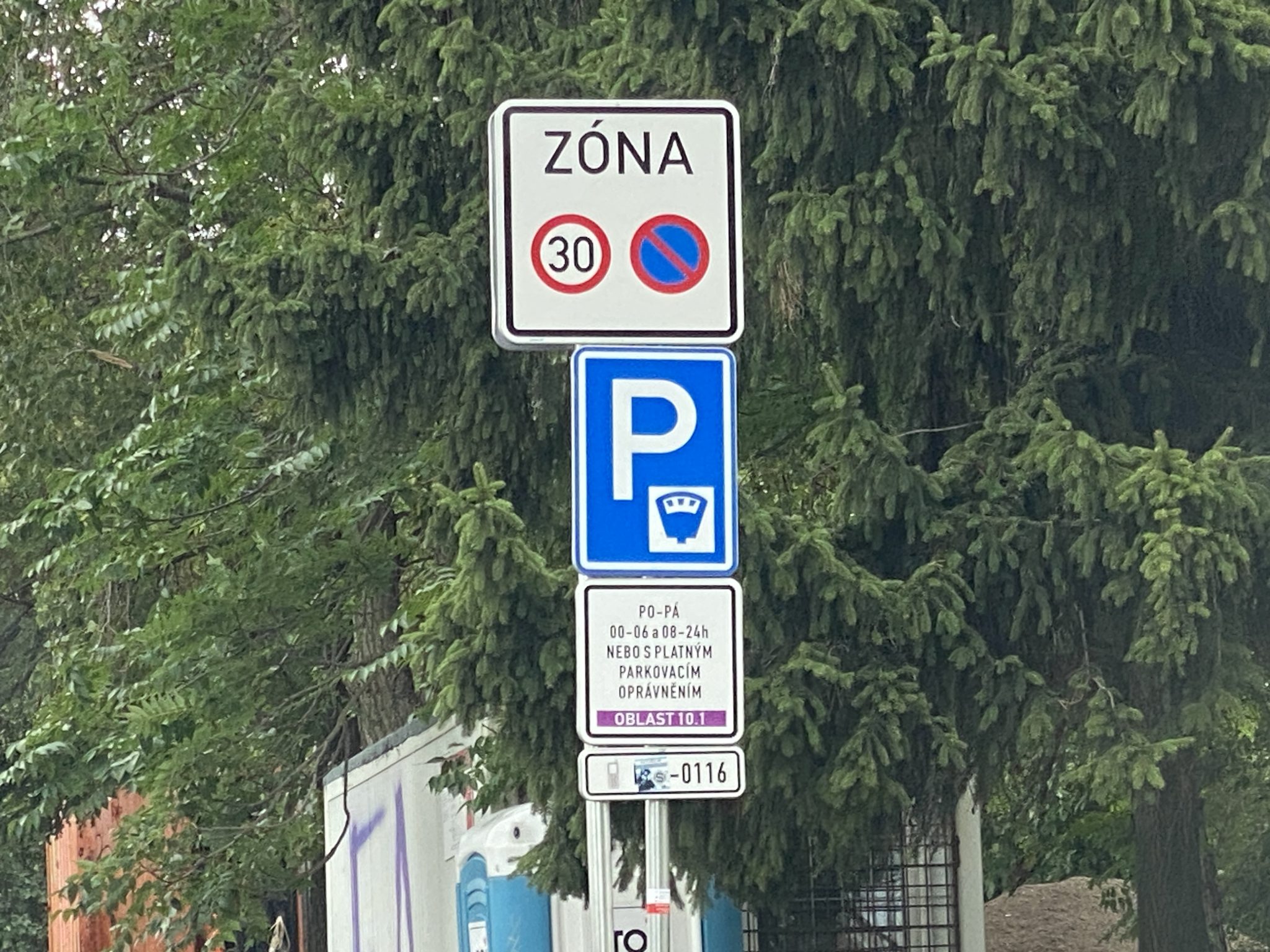 Pokuta za rychlost hrozí i cyklistům. V zónách s omezením na 30 km/h musí brzdit stejně jako řidiči aut
