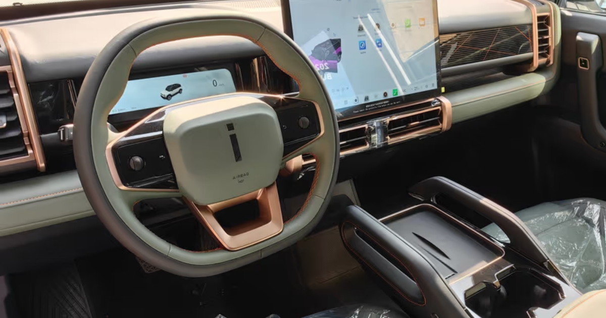 Nové nejluxusnější SUV vstupuje na český trh. Stojí o 183 000 Kč méně než nejlevnější Škoda, vypadá ale jako Range Rover