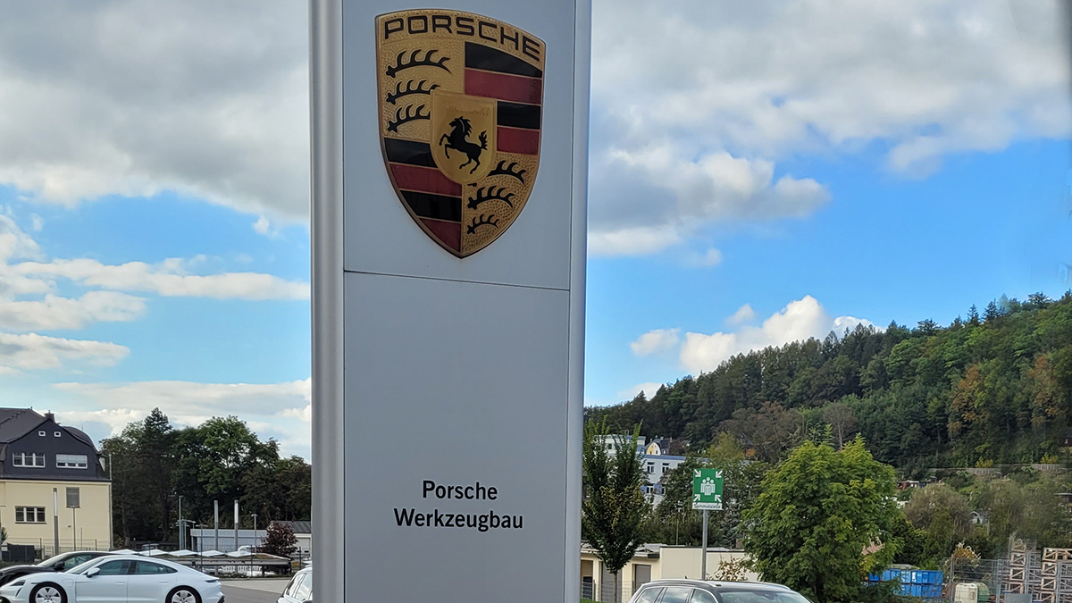 Konec velké sázky Porsche: značka se vzdává vlastních baterií i vedlejších byznysů a soustředí se na to, co umí nejlépe