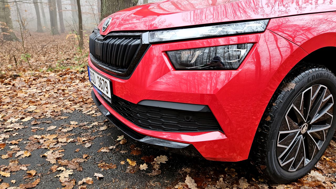 Snadný krok zdvojnásobí životnost pneumatik: Řidiči ho zvládnou raz dva, ověřeno majitelem pneuservisu