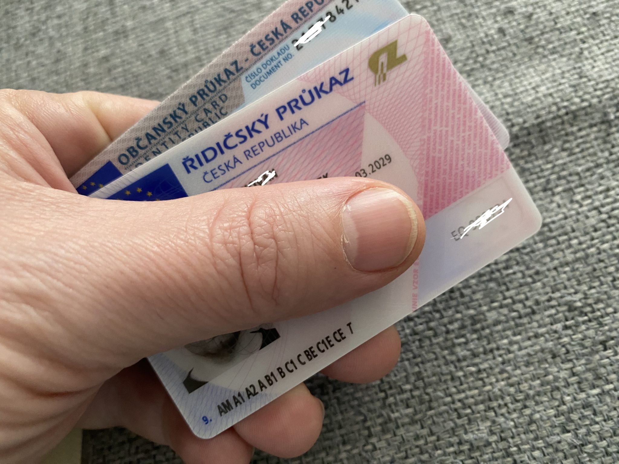 Řidiči s béčkem pozor. Nové pravidlo určí, kdo smí řídit a kdo musí zpátky do autoškoly