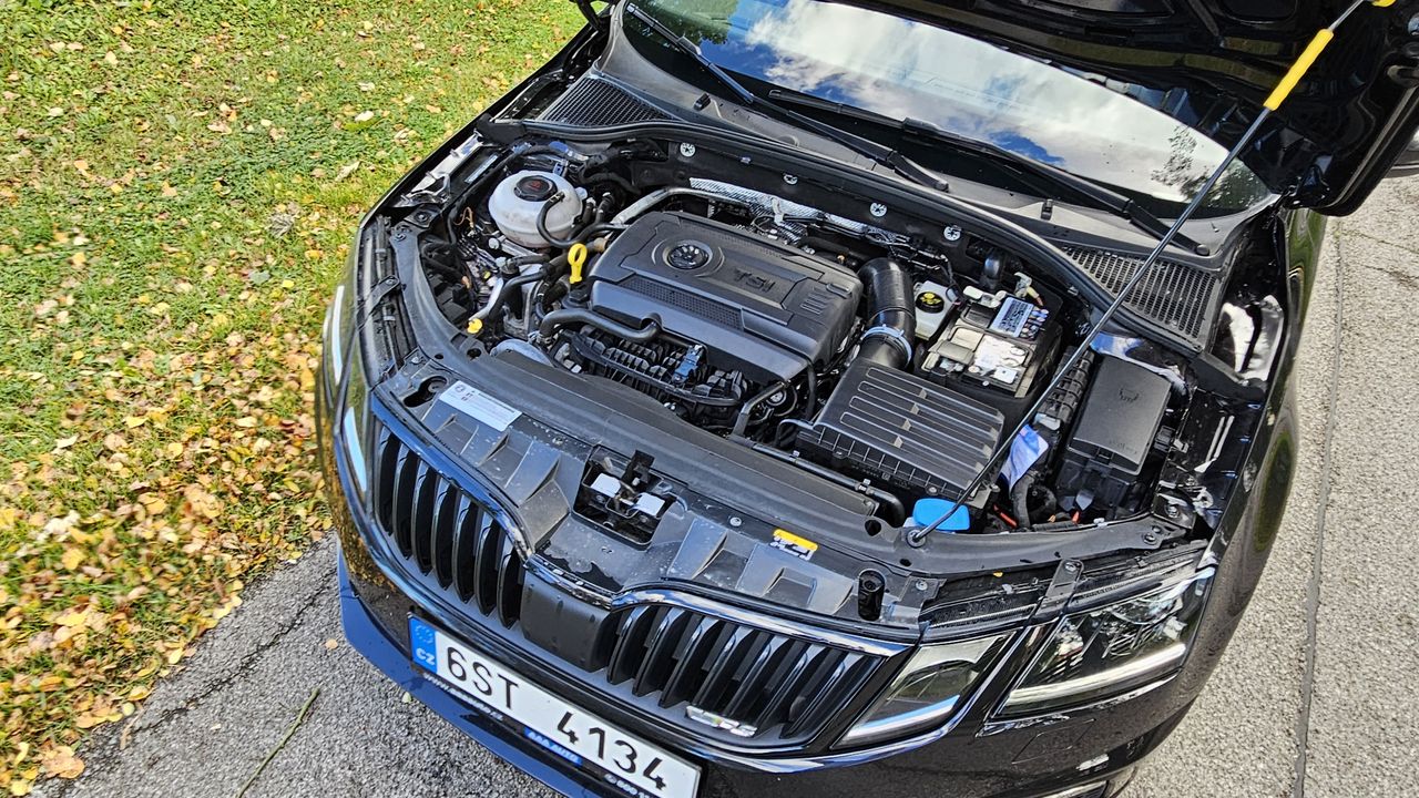 Škoda se rozešla s koncernem VW: Pojede si dál svoje spalovací motory. Češi jásají, konečně se osamostatnila