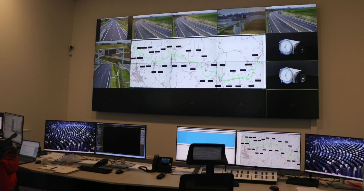 Úsekové měření rychlosti na dálnici: Kde číhá 195 kamer? Mapa míst. Přísné novince v ČR se nevyhne žádný řidič