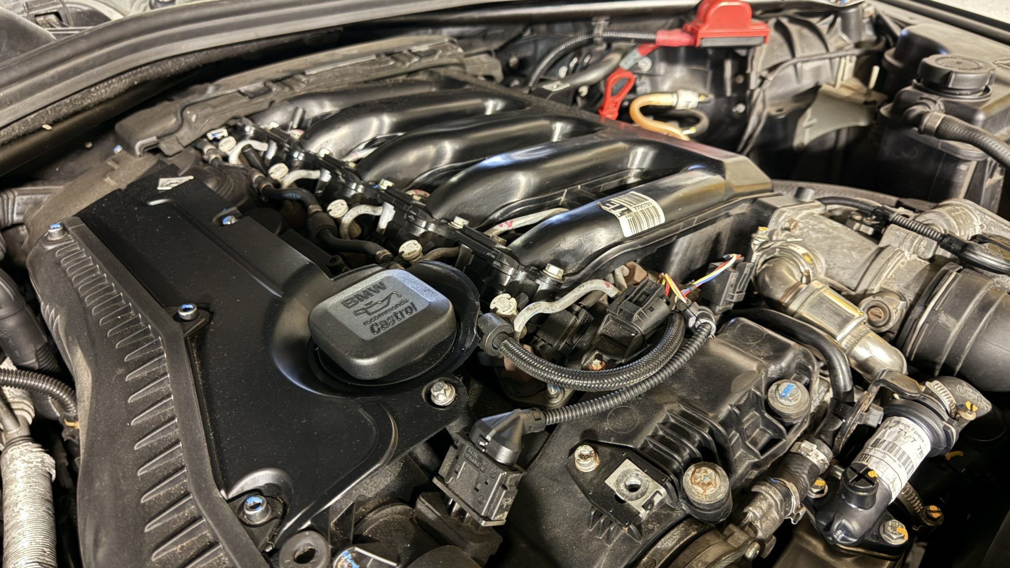 Spalovací motor po 400 000 km rozebrali do posledního šroubku a zůstali beze slov. Kdo vsadí na elektromobily, bude zklamaný