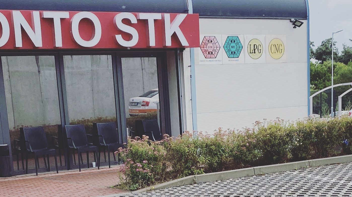 Slovensko chystá past na nepoctivé řidiče i techniky STK. Odmítnutí opakované kontroly bude stát 36 300 Kč
