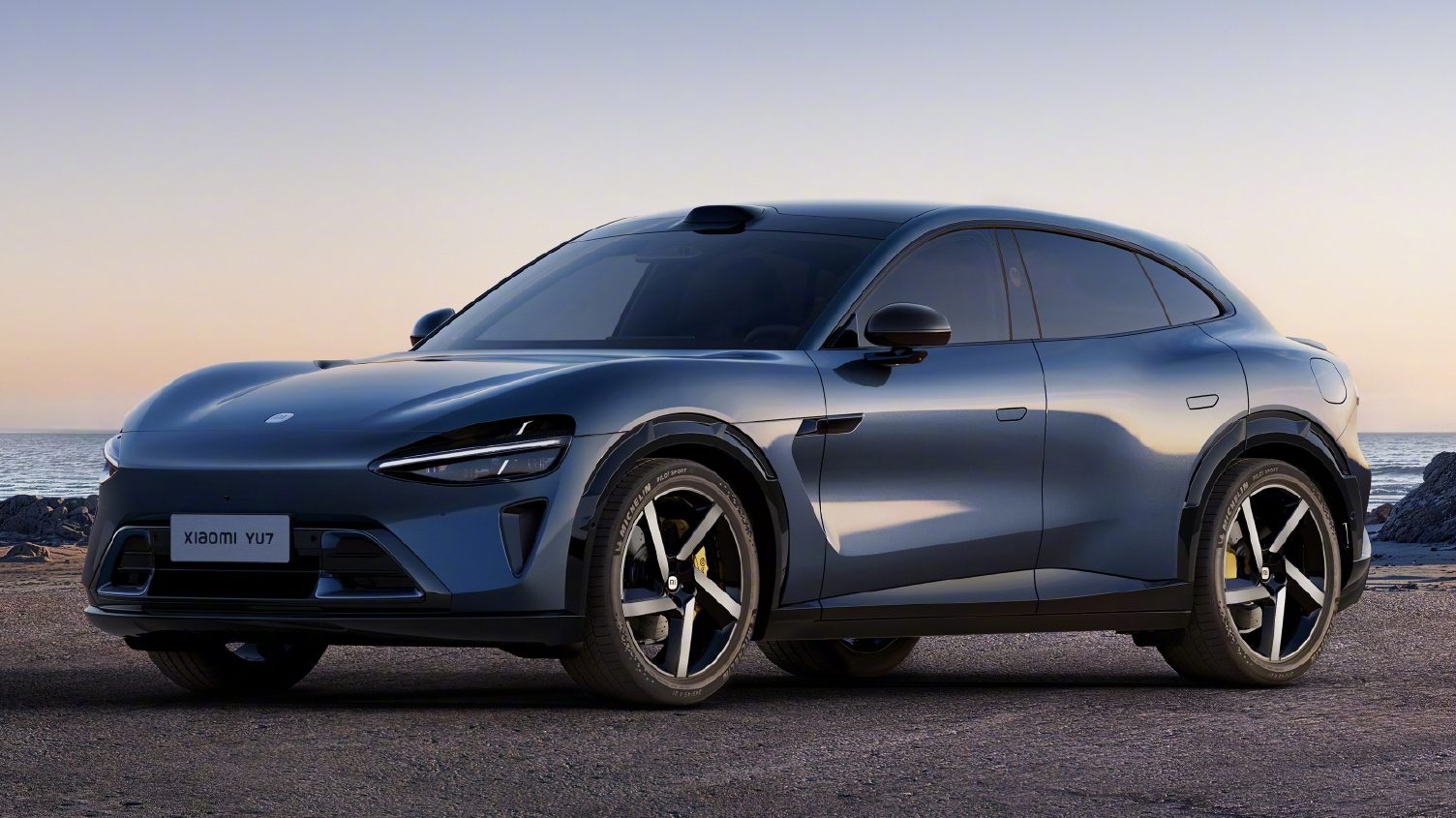 Čínský útok na Teslu i Porsche. Xiaomi představilo SUV za cenu Octavie, verze GT má přes 1 000 koní